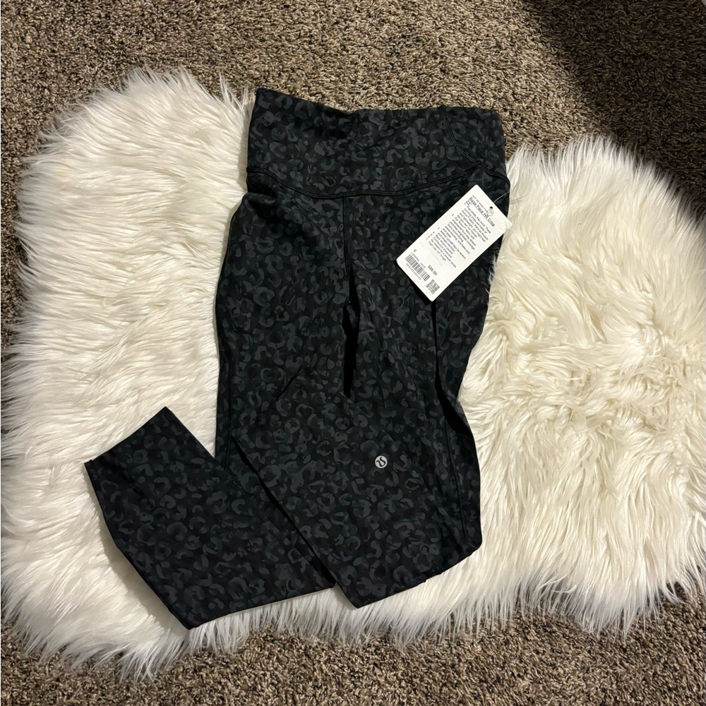 Women’s Lululemon Base Pace 23” legging